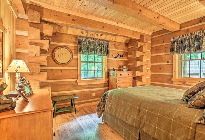 Lake Wallenpaupack Cabin W/ Shared Pool!