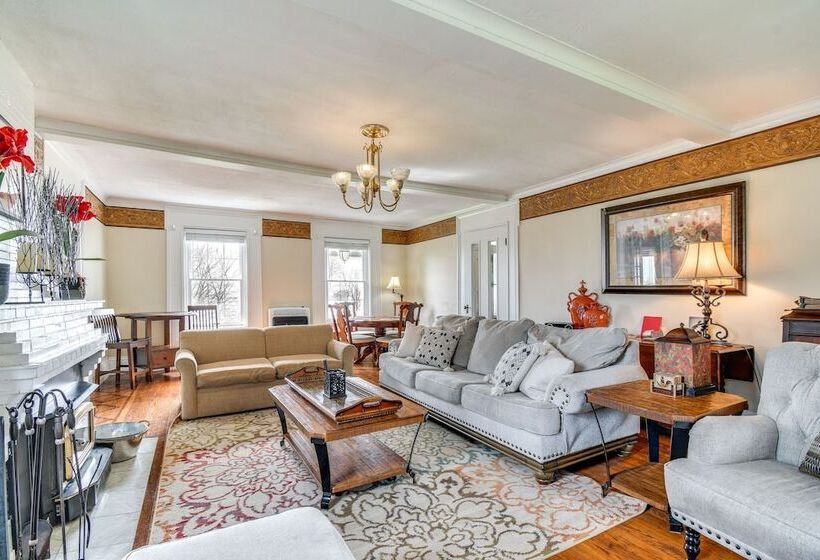 Lakefront Cayuga Retreat W/ Private Deck & Hot Tub