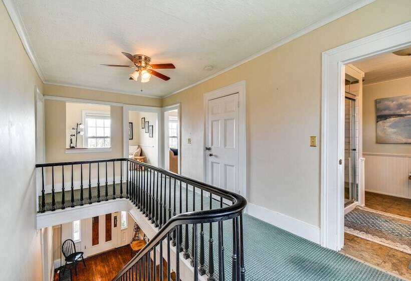 Lakefront Cayuga Retreat W/ Private Deck & Hot Tub