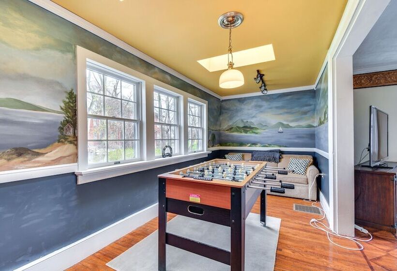 Lakefront Cayuga Retreat W/ Private Deck & Hot Tub