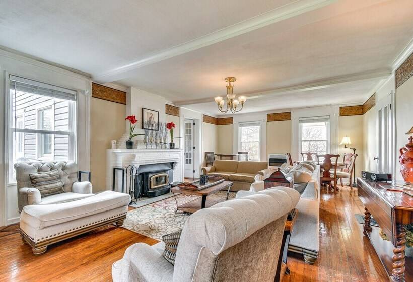 Lakefront Cayuga Retreat W/ Private Deck & Hot Tub