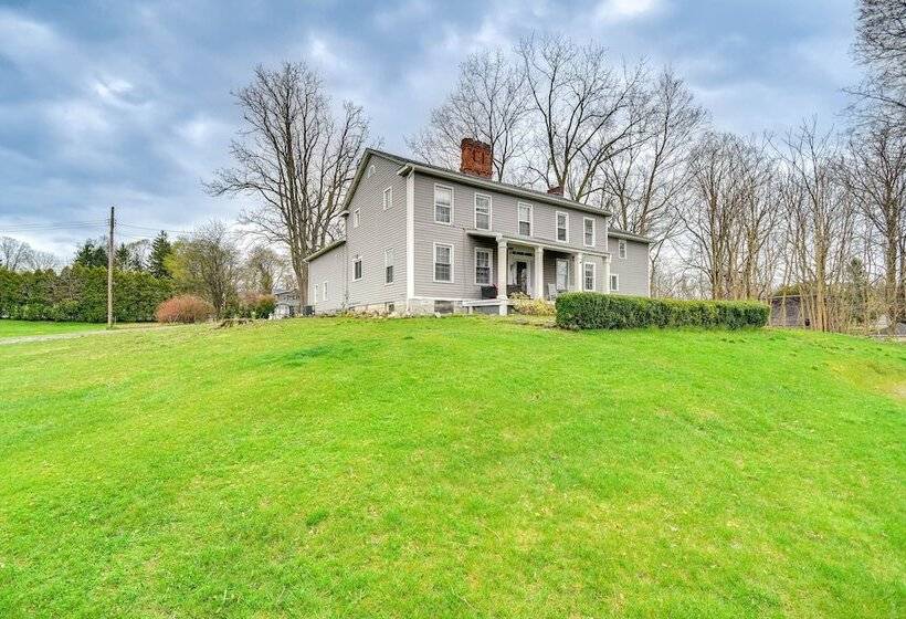 Lakefront Cayuga Retreat W/ Private Deck & Hot Tub