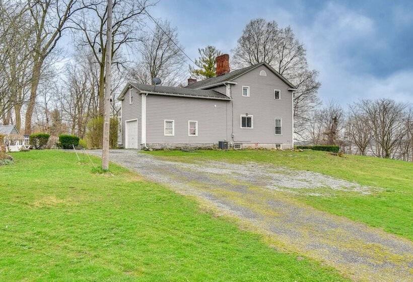 Lakefront Cayuga Retreat W/ Private Deck & Hot Tub