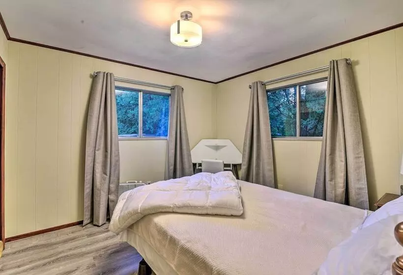 Lakefront Forestville Paradise W/ Private Beach!