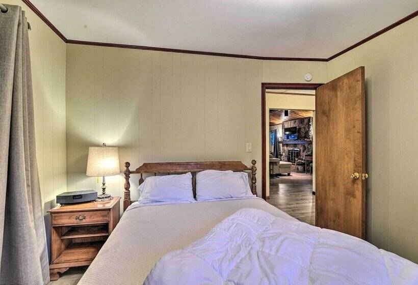 Lakefront Forestville Paradise W/ Private Beach!