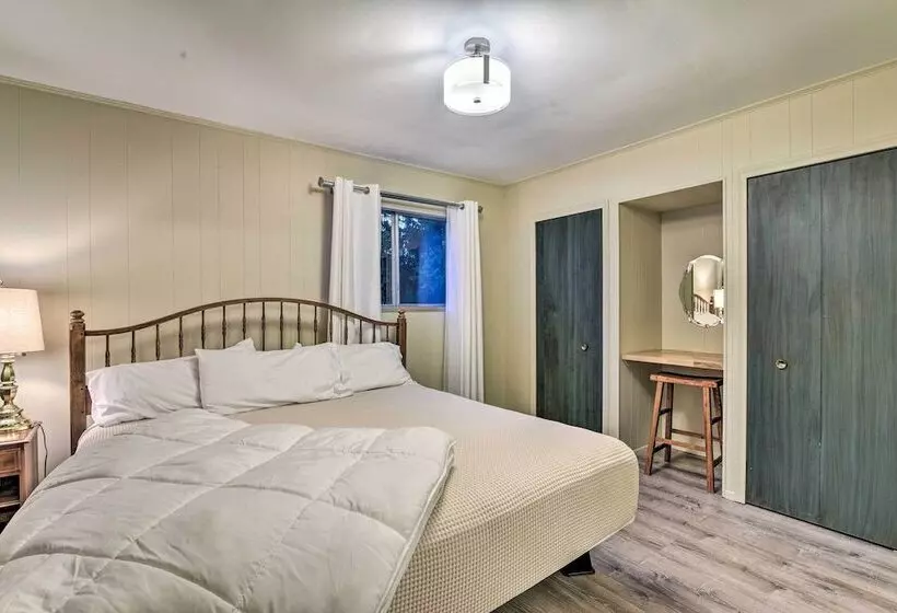 Lakefront Forestville Paradise W/ Private Beach!