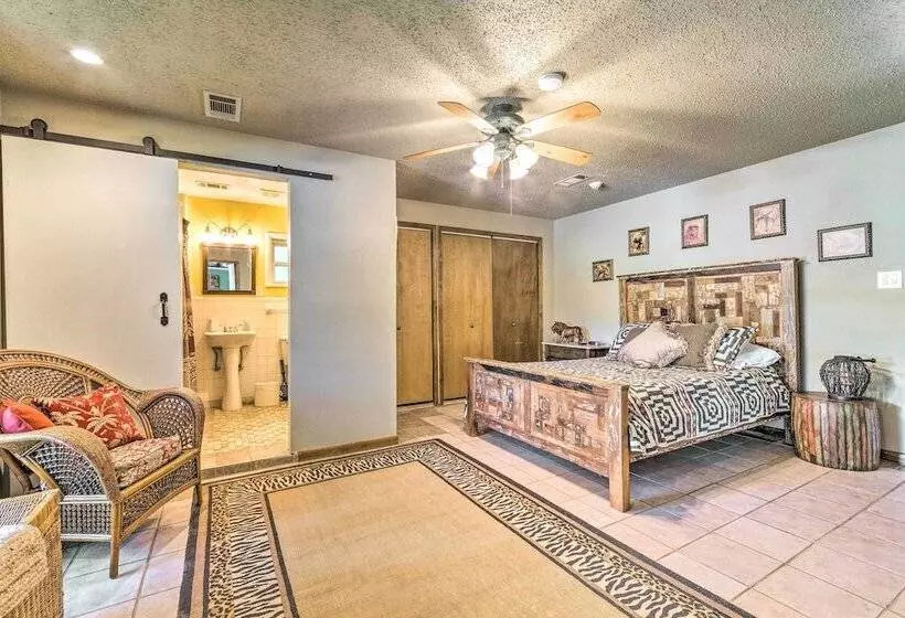 Updated Deck & Dock: Lakefront Home In Hot Springs