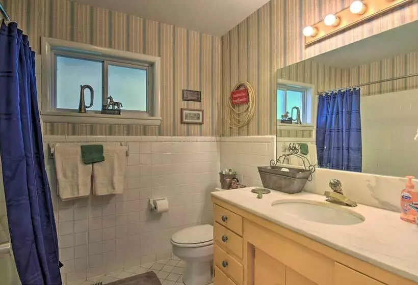 Updated Deck & Dock: Lakefront Home In Hot Springs