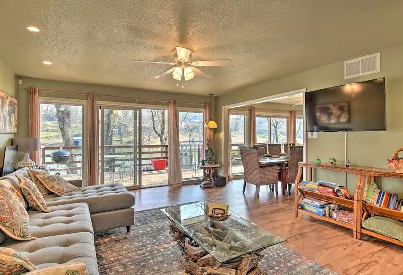 Updated Deck & Dock: Lakefront Home In Hot Springs