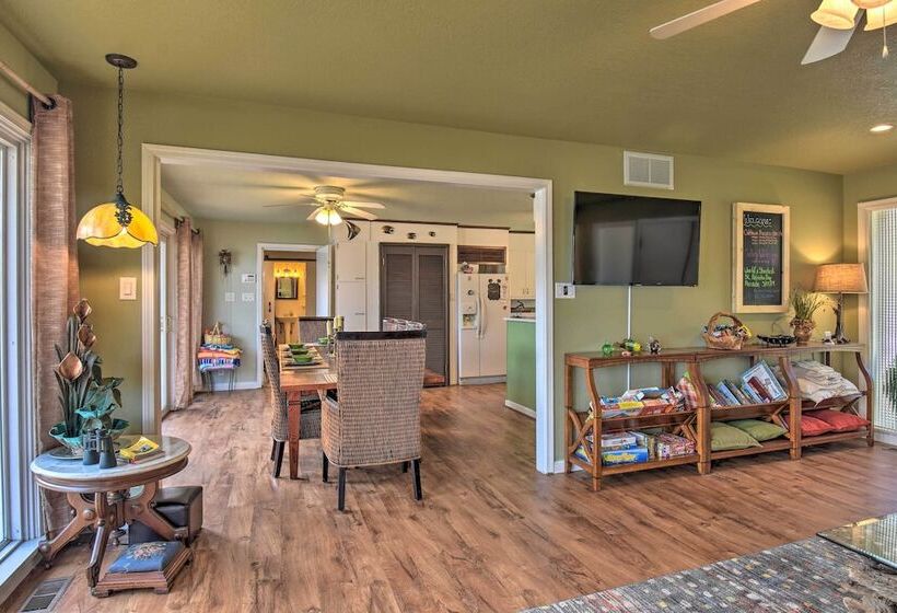 Updated Deck & Dock: Lakefront Home In Hot Springs