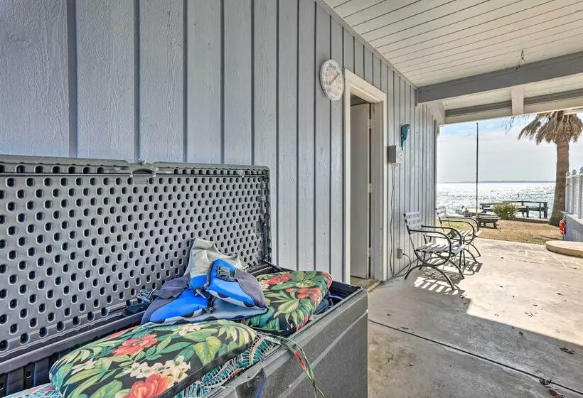 Lakefront Livingston Home W/ Grill & Views!