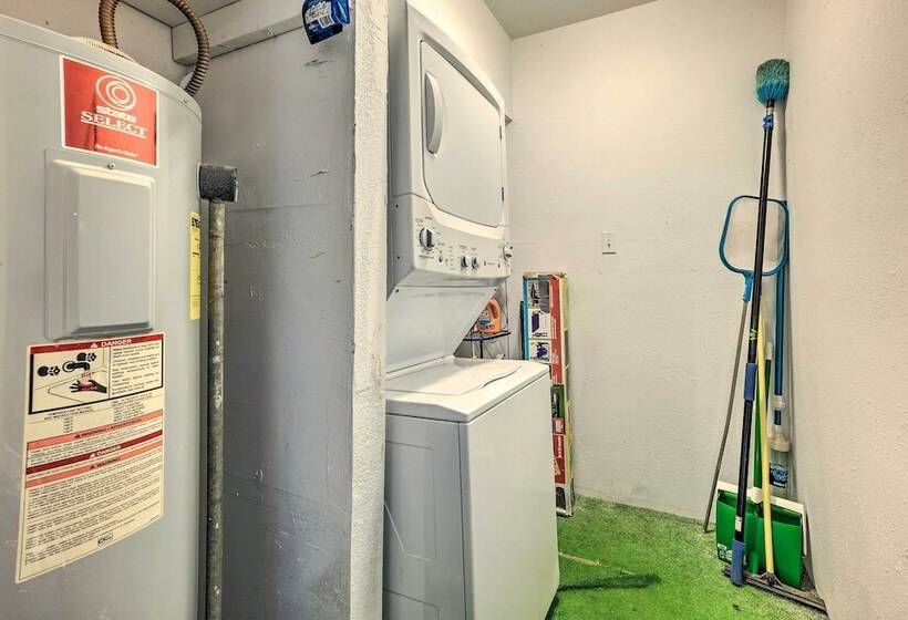 Lakefront Livingston Home W/ Grill & Views!