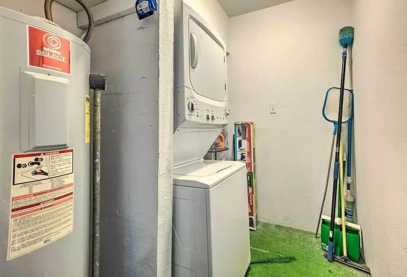 Lakefront Livingston Home W/ Grill & Views!