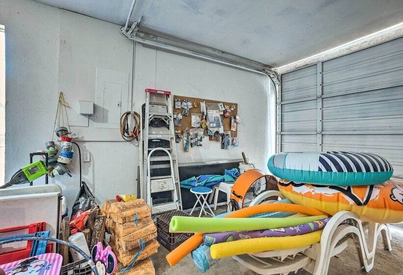 Lakefront Livingston Home W/ Grill & Views!