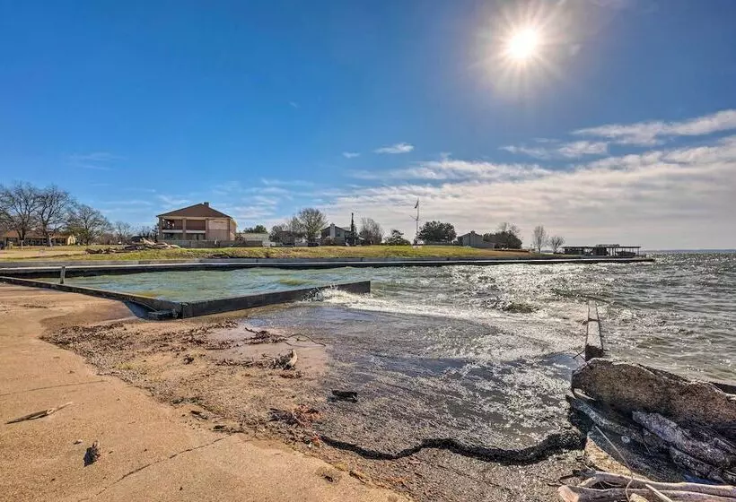 Lakefront Livingston Home W/ Grill & Views!