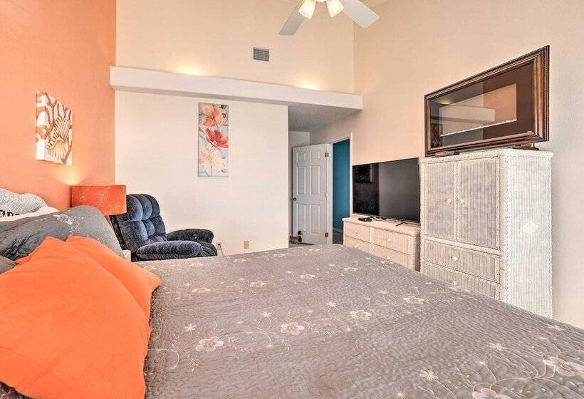 Lakefront Livingston Home W/ Grill & Views!