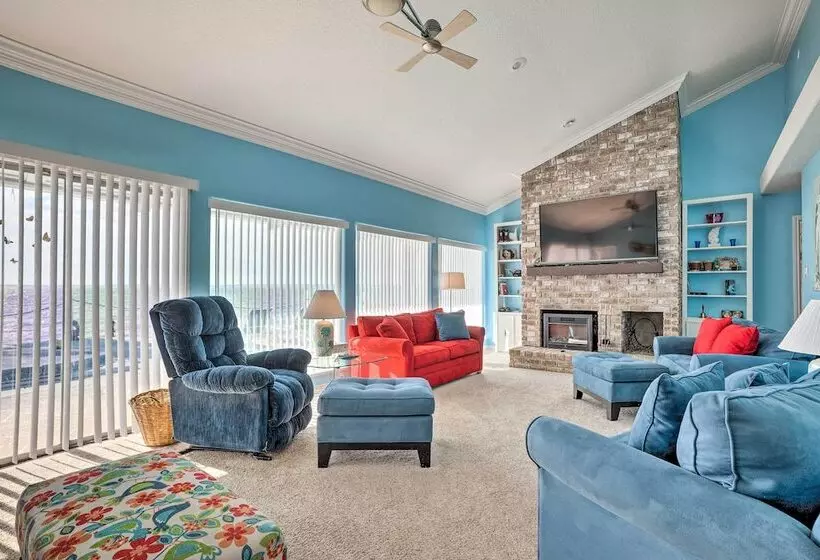 Lakefront Livingston Home W/ Grill & Views!