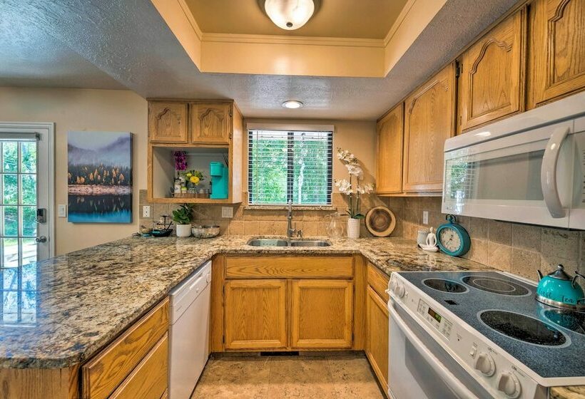 Layton Cabin/spa With Private Sauna & Hot Tub!