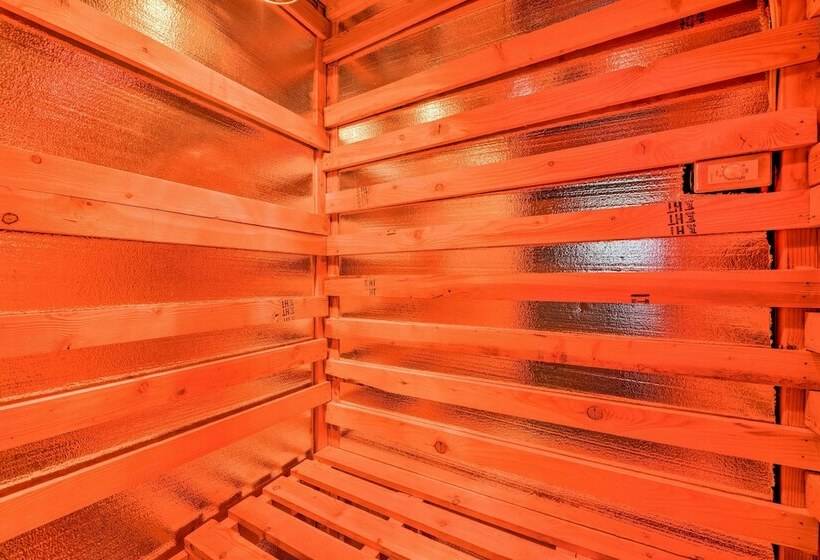 Layton Cabin/spa With Private Sauna & Hot Tub!