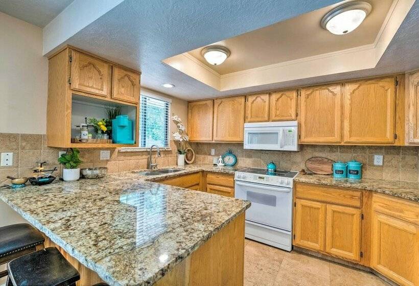 Layton Cabin/spa With Private Sauna & Hot Tub!