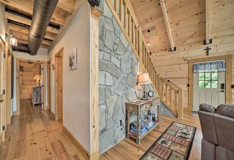 Luxe Log Cabin W/ Modern Finishes & Mtn Views