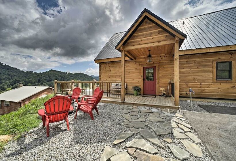 Luxe Log Cabin W/ Modern Finishes & Mtn Views
