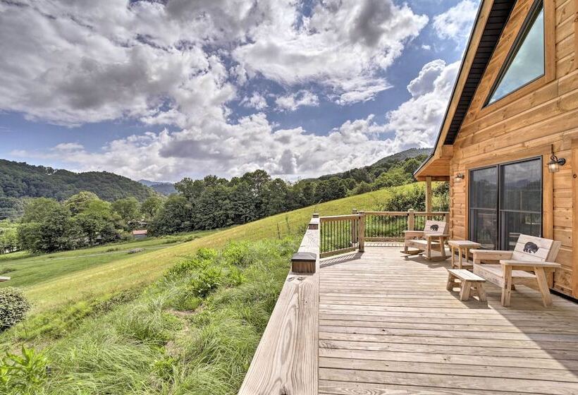 Luxe Log Cabin W/ Modern Finishes & Mtn Views