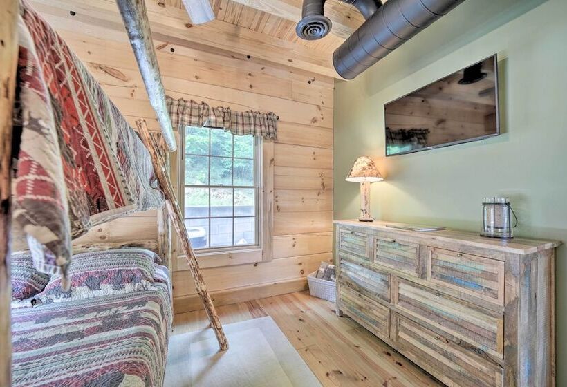 Luxe Log Cabin W/ Modern Finishes & Mtn Views