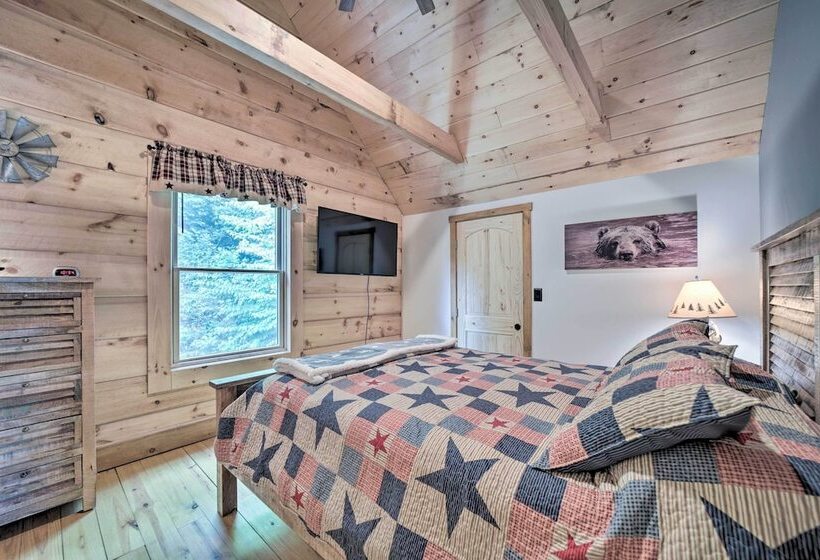 Luxe Log Cabin W/ Modern Finishes & Mtn Views