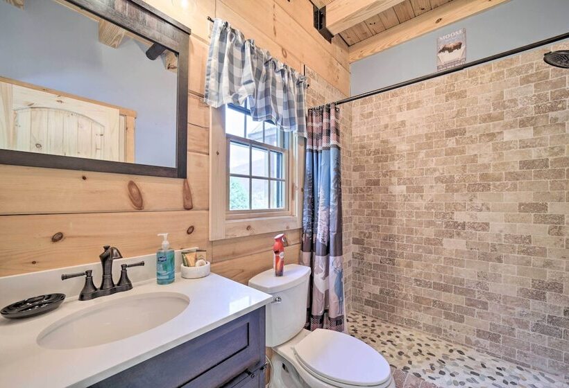 Luxe Log Cabin W/ Modern Finishes & Mtn Views