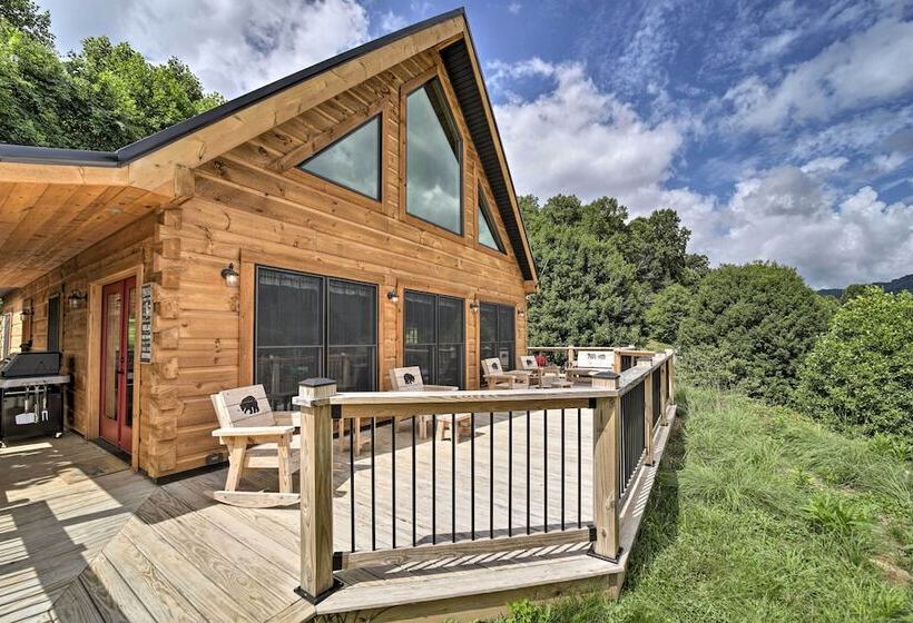 Luxe Log Cabin W/ Modern Finishes & Mtn Views