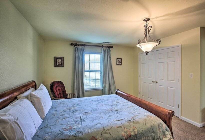 Luxury Scottsville Retreat On 10 Acres!