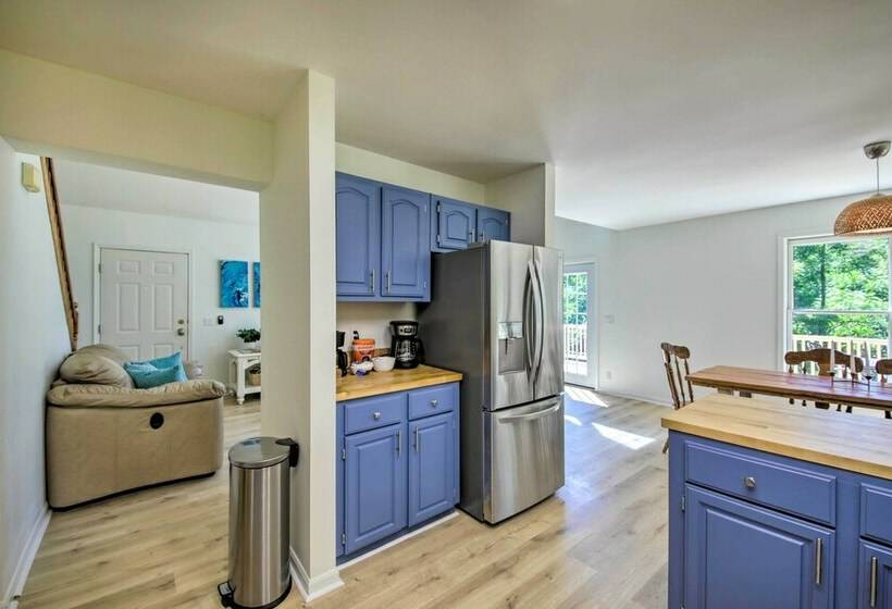 Modern Eckerty Home W/ Deck On Patoka Lake!