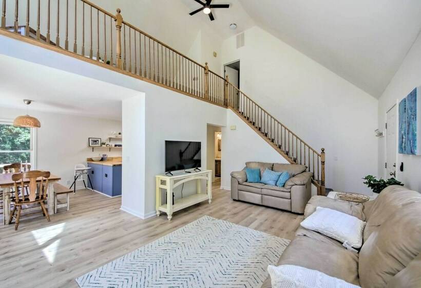 Modern Eckerty Home W/ Deck On Patoka Lake!