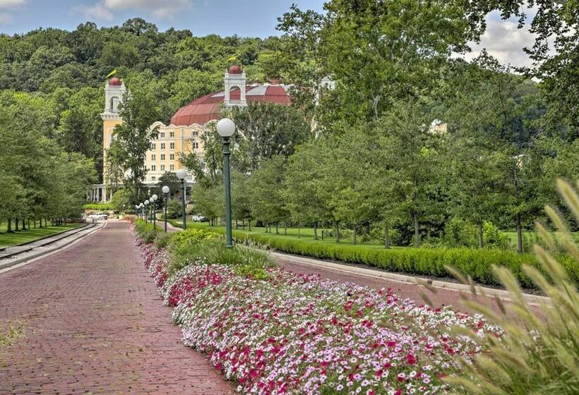 Modern Eckerty Home W/ Deck On Patoka Lake!