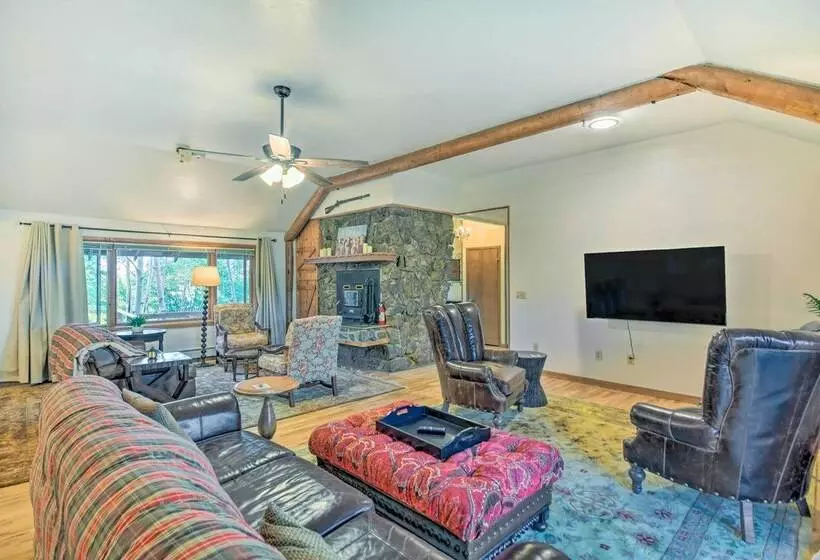 Moose Park Lodge  Charming Walden Retreat!