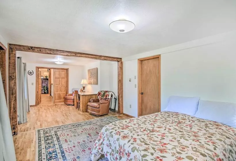 Moose Park Lodge  Charming Walden Retreat!