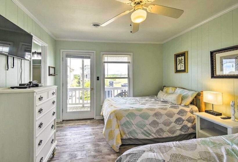 Oceanfront Retreat W/ Holden Beach Access!
