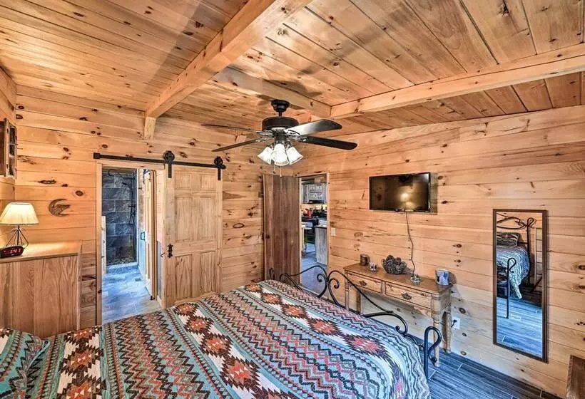 Otego Home W/ Hot Tub: Near All Star Village!