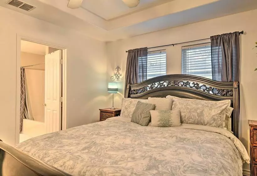 Pet Friendly Rockport Home ~ 4 Mi To Beach!