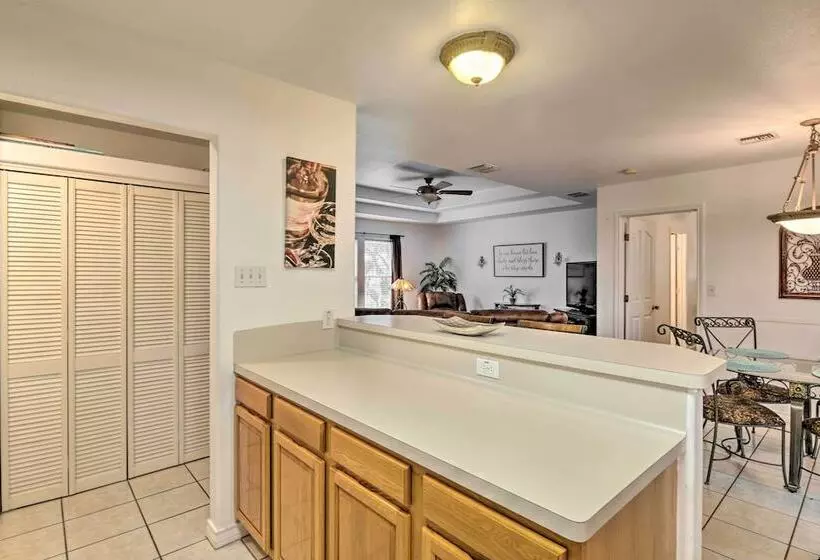 Pet Friendly Rockport Home ~ 4 Mi To Beach!