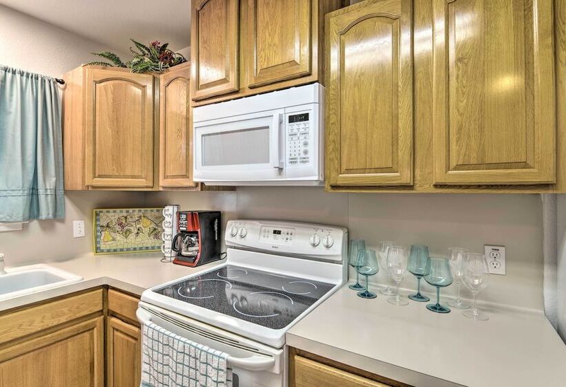 Pet Friendly Rockport Home ~ 4 Mi To Beach!