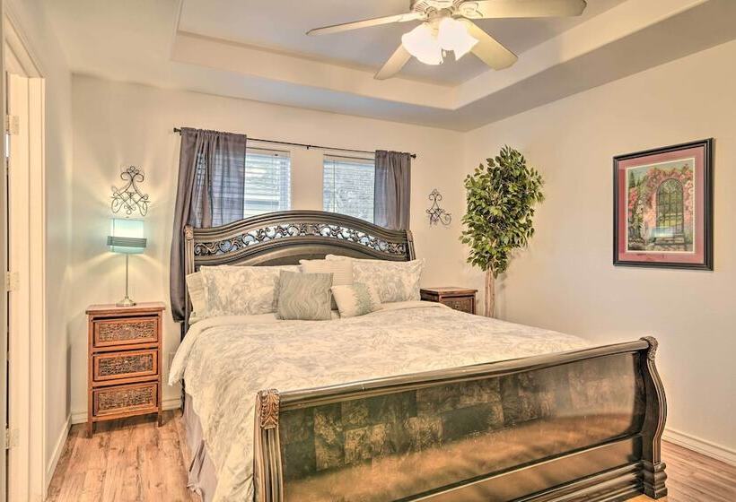 Pet Friendly Rockport Home ~ 4 Mi To Beach!