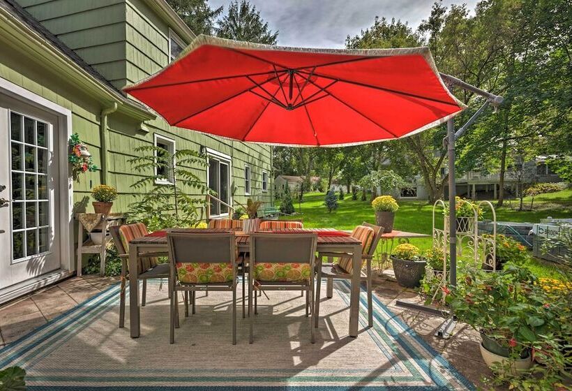 Pittsford Trolley Home   Near Erie Canal!