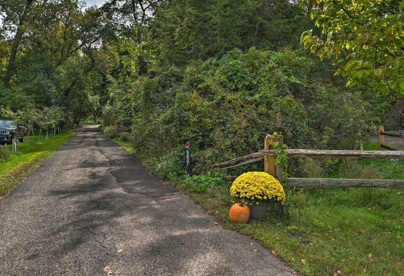 Pittsford Trolley Home   Near Erie Canal!