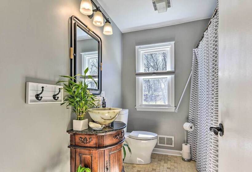 Pittsford Trolley Home   Near Erie Canal!