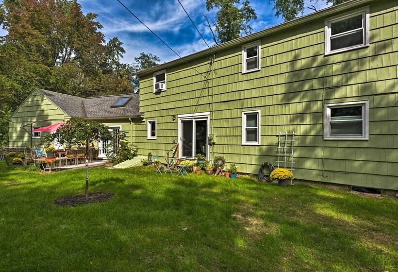 Pittsford Trolley Home   Near Erie Canal!