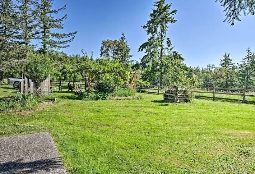 Port Townsend Cottage Near Wineries & Golf