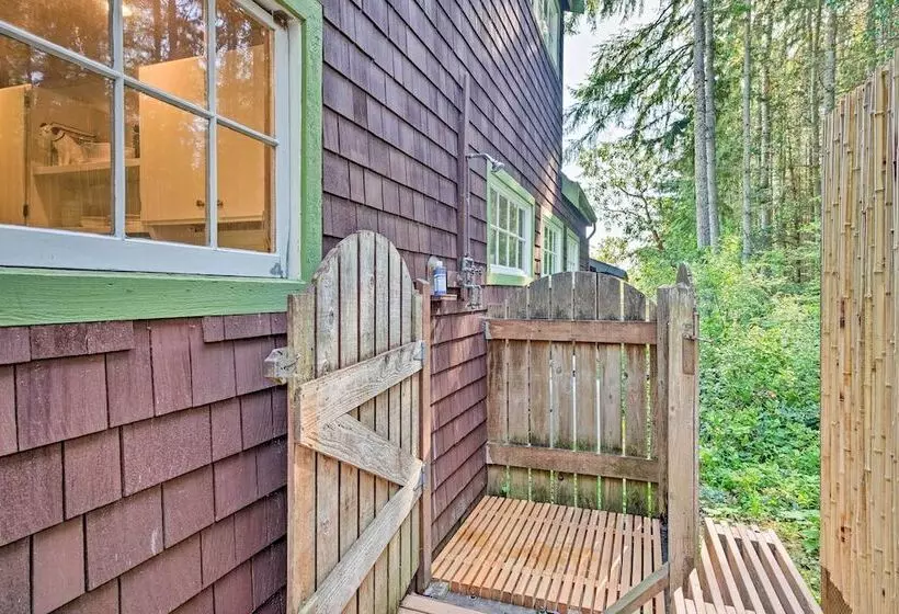 Port Townsend Cottage Near Wineries & Golf