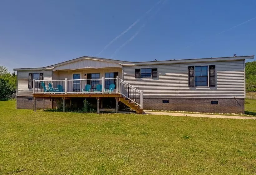 Quaint Asheboro Home ~ 1 Mi To North Carolina Zoo!